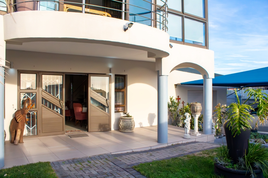3 Bedroom Property for Sale in De Kelders Western Cape
